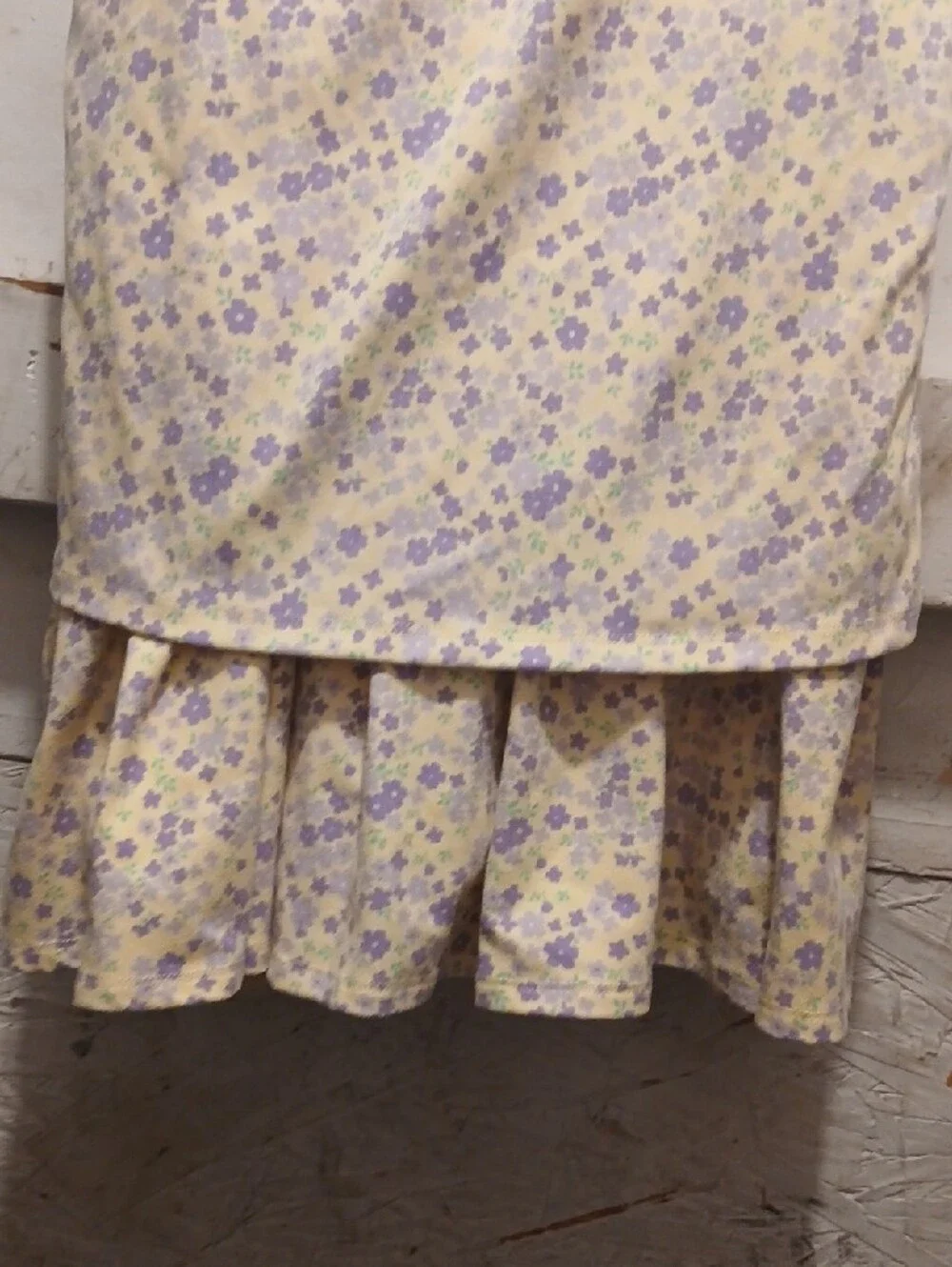 Yogalicious Lavender Floral Tank & Skorts on Pale Yellow Size XL